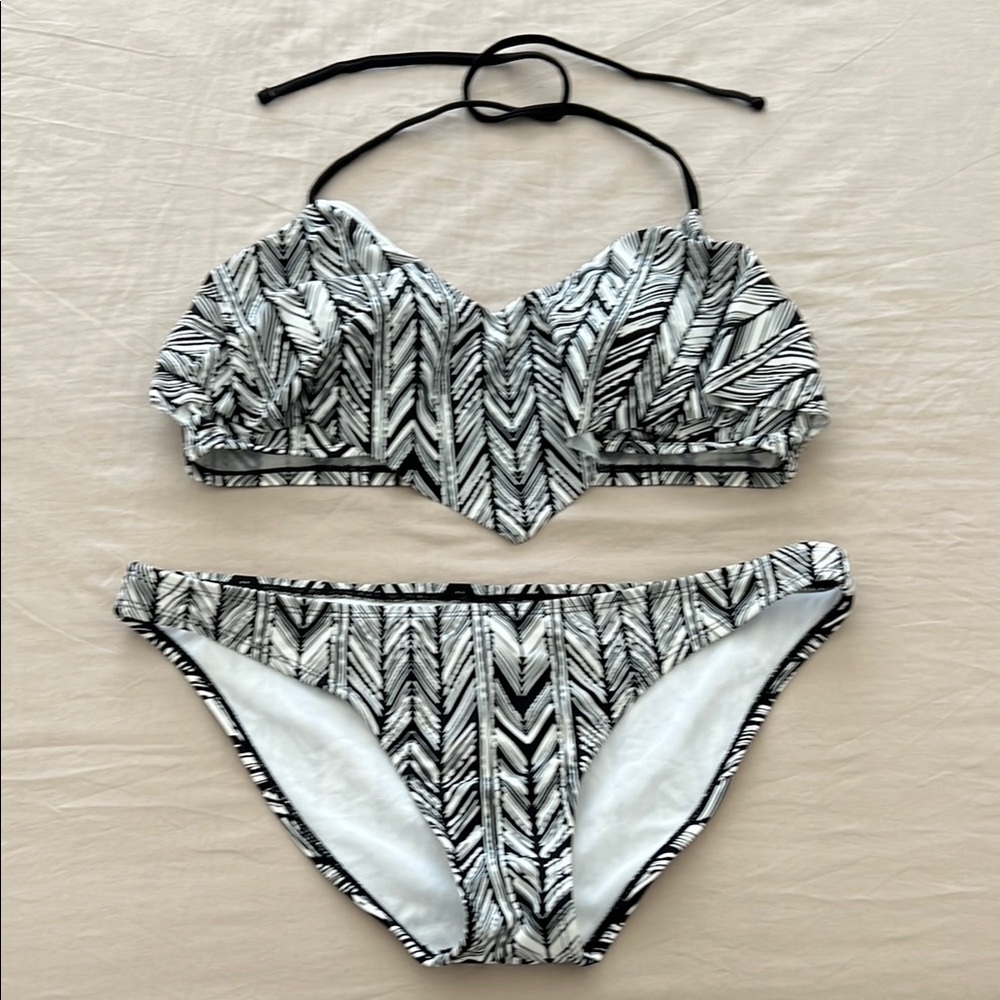 Black and White Patterned Bikini Set